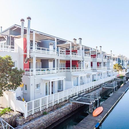 Trendy Get-Away On The Canals, Thesen Islands Apartment Knysna Bagian luar foto