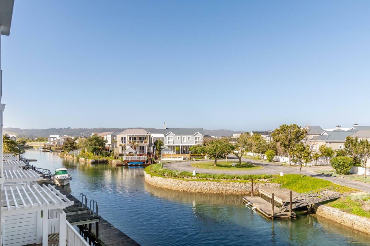 Trendy Get-Away On The Canals, Thesen Islands Apartment Knysna Bagian luar foto